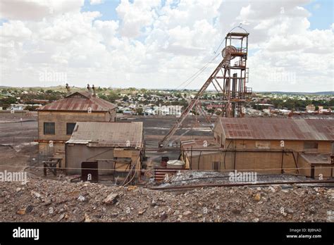 Old Mine Shaft In Broken Hill Nsw Australian Aoutback Stock Photo Alamy