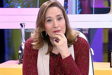 Sonia abrão recebeu o uol na produtora do irmão e seu diretor, onde grava o programa a tarde é sua. Filho de Sonia Abrão surge em foto após 27 anos e ...