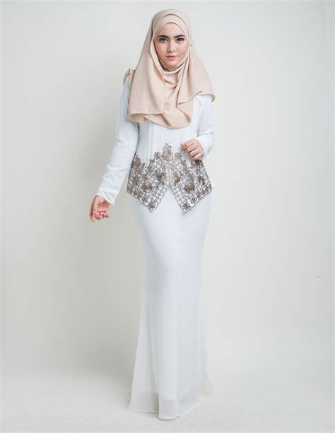 باجو ملايو) ialah pakaian tradisional dan kebangsaan lelaki melayu. Ide Terbaru 24 Baju Melayu Cotton Putih