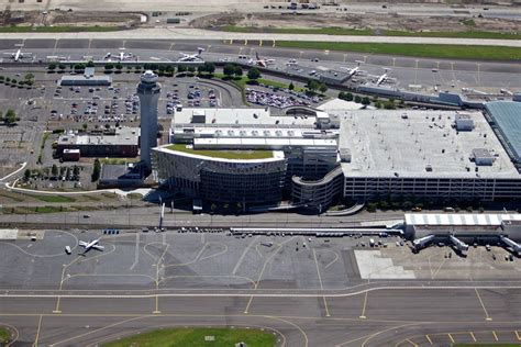 Portland International Airport Fence Breached Four Times In 2015