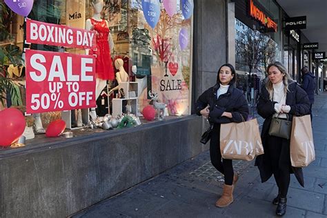 Uk Retailers See 40 Jump In Boxing Day Shoppers Cyprus Mail