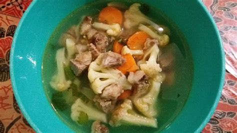 Resep dan cara memasak sayur sop enak sederhana yang mudah, praktis, dan menggugah. Sayur Sop - Resep Memasak Praktis