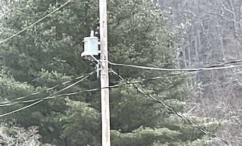 Number of outages falls, but worst of storm still threatens - Mountain