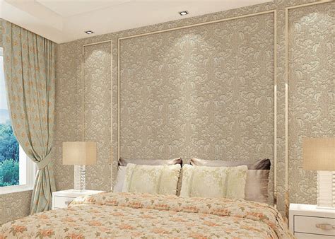 This bedroom wallpaper has a gorgeous vintage feel that would work perfectly in a traditional bedroom, but also wouldn't look out of place in a more contemporary space. Floral decoration contemporary bedroom wallpaper ...