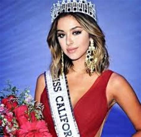 nadia mejía la miss california que encendió las redes sociales soy502