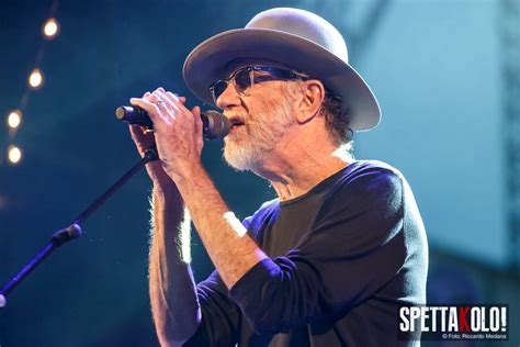 Francesco de gregori was born on april 4, 1951 in rome, lazio, italy. Francesco De Gregori al Carroponte: le foto e la scaletta ...