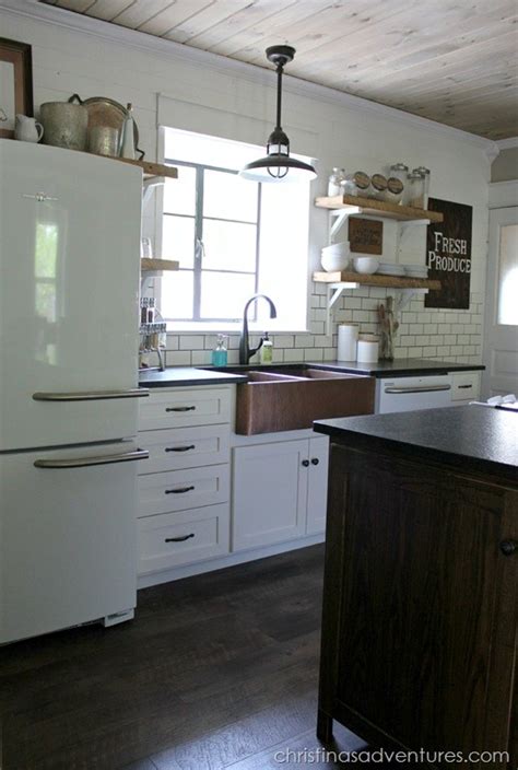 Primo industrial kitchen 1 light pendant lights. Industrial Pendants for Farmhouse Kitchen Makeover | Blog | BarnLightElectric.com