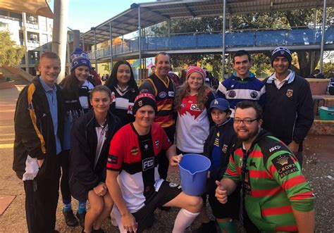 Wagga High School Braves The Cold For Motor Neurone Disease The Daily