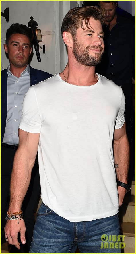 Chris Hemsworths Tight Sleeves Showcase His Chiseled Arms Photo
