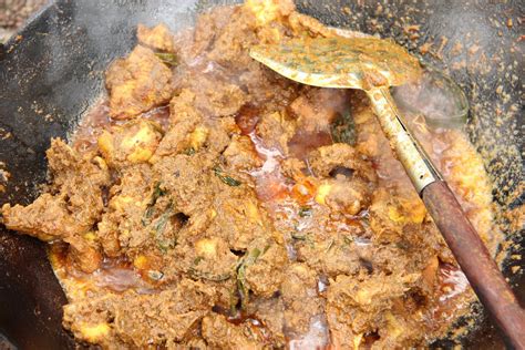 Jun 17, 2021 · this is also my one of my mum's favorites and she did ask me the other day what the ingredients were. Blog Cikgu ERT: Rendang Ayam Kampung (resepi bonda)