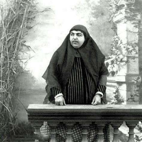 persian beauty standards were really… special 100 years ago… 9 pics