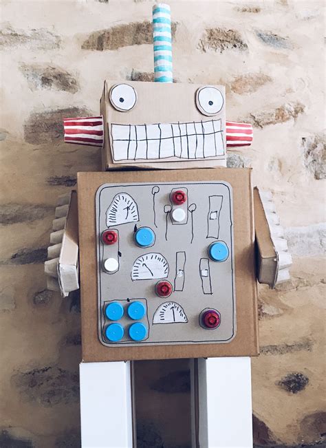 Giant Robot Recycled Crafts Kids Preschool Crafts Cardboard Box Crafts