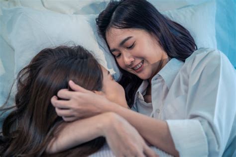 80 japanese lesbian kissing foto stock immagini e fotografie royalty free istock