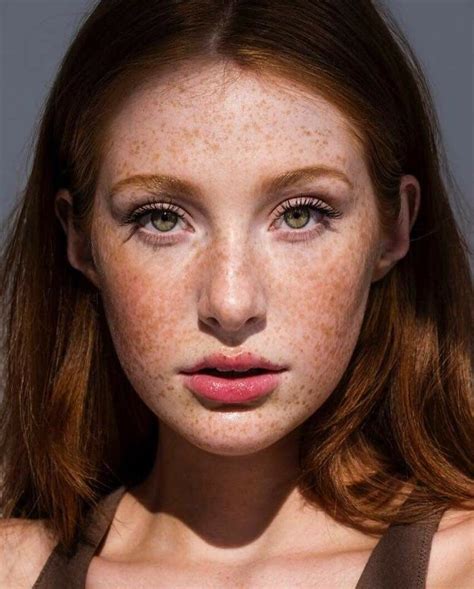 Pin By Phebe On Ginger Snaps Beautiful Freckles Beautiful Redhead