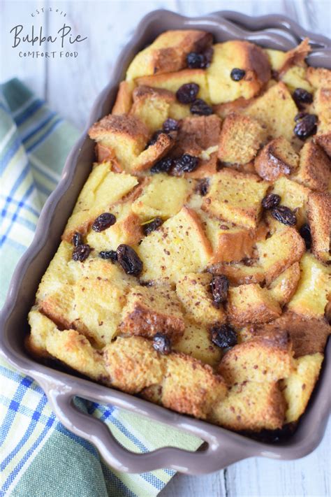 Cut the slices of bread into cubes (set aside. Southern Bread Pudding Recipe - BubbaPie