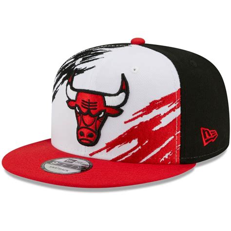 Youth New Era White Chicago Bulls Splatter 9fifty Snapback Hat