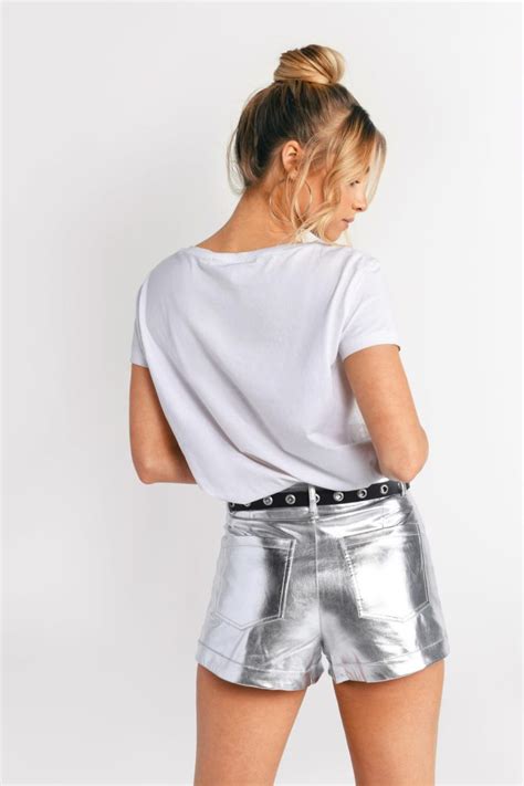 Tobi Shorts Womens Eno Silver Metallic Faux Leather Shorts Silver ⋆