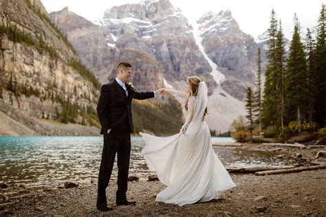 Moraine Lake Wedding Photos Film And Forest Adventure Elopements Lake