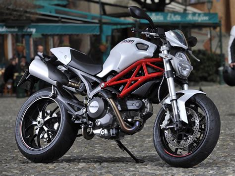 1/18 ducati monster black sport bike motorcycle new l. The Moto Times: New Bikes 2011: Ducati Monster 796