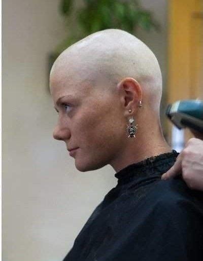 Pin By Stefan Lambert On Rasierte Seiten Shaved Head Women Bald