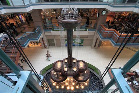 Montreal Shopping Malls (Centres d'Achat)