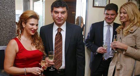 La 51 de ani impliniti in ianuarie, omul de afaceri o face fericita pe sotia lui in fiecare zi. Cristi Borcea se însoară a treia oară! Cine va fi mireasa ...