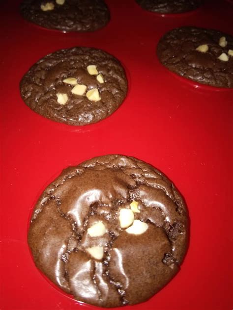 Sesuai dijadikan panduan buat ibu muda yang inginkan kelaian dalam. Resepi Brownies Moist Sukatan Cawan : Resepi Kek Brownies ...