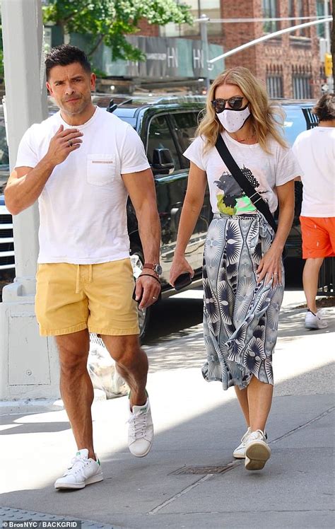 Kelly Ripa Looks Casual Chic In An Eye Catching Skirt As She Shops With