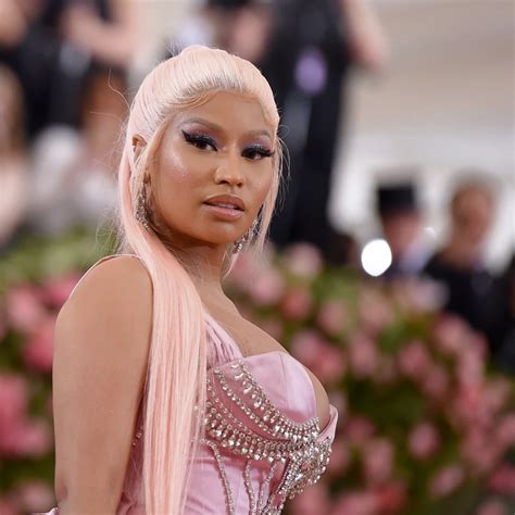 nicki minaj opens up about past abusive relationship on twitter