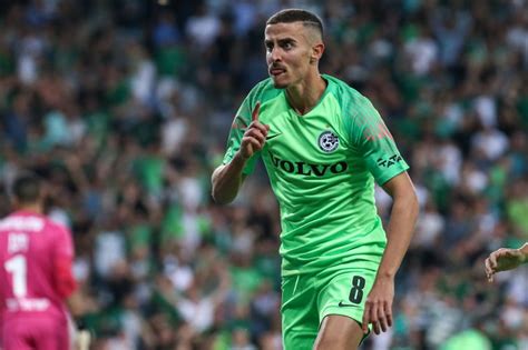 בגלל סופרמן, מכבי חיפה איבדה את הזכות להפסיד למכבי תל אביב. מכבי חיפה: דולב חזיזה הפך לשחקן מוביל במהפכה | ספורט 1