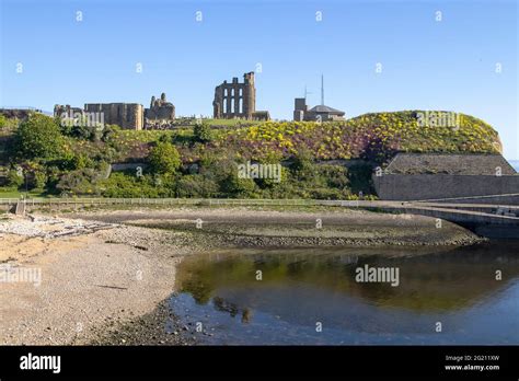 Tynemouth Priory And Castle Overlooking The North Sea In Tynemouth