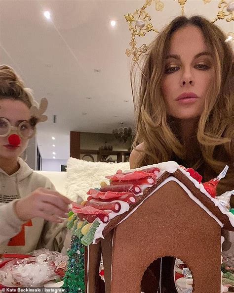 Kate Beckinsale Reveals She Has Eamonn Holmes Face On Her Christmas Tree In Hilarious Video