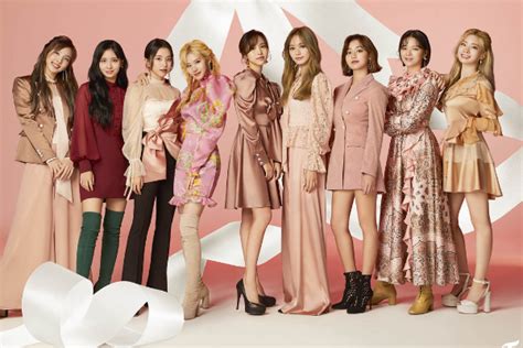 Twice streams live on twitch! JYP Entertainment & Republic Records Collaborate For TWICE ...
