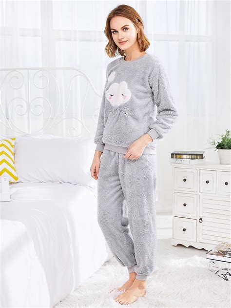 Conjunto De Pijama Con Bordado De Nube