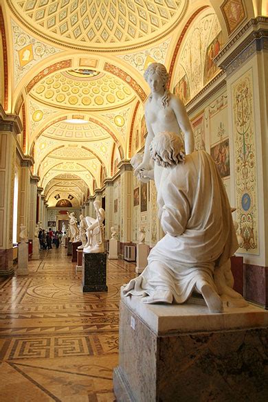 Musée De Lermitage Statues Musée De Lermitage Saint Pétersbourg