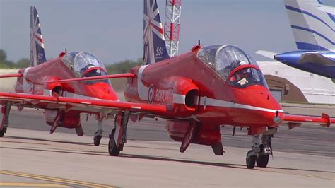 Royal Air Force Red Arrows Aerobatic Team Takeoff And Landing Youtube