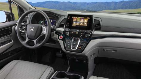 Your 2021 honda odyssey seating has room for a total of seven to eight passengers depending on which trim you choose. 2021 Honda Odyssey Interior - 5110161