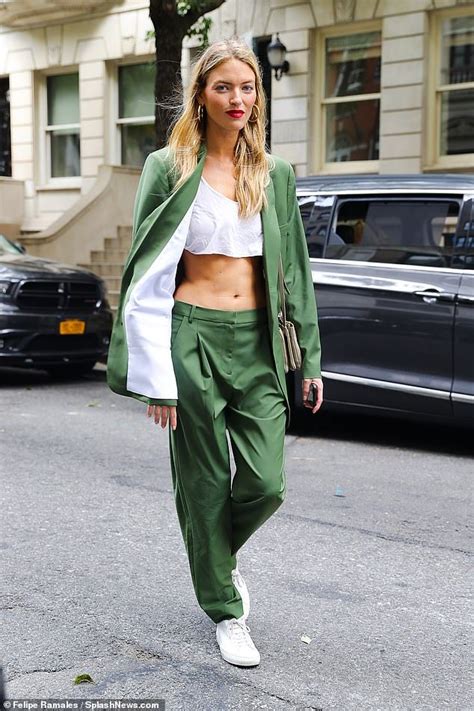 Gorgeous Martha Hunt Flashed Her Toned Abs While Out And About In New York City On Wednes
