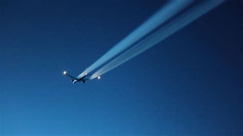 How fast can a plane go? How Fast Do Airplanes Fly? | Reference.com