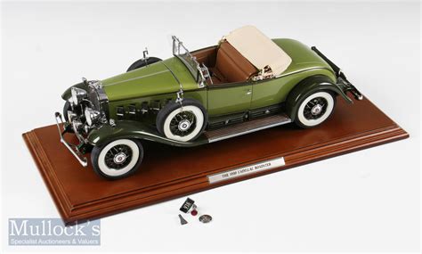 Mullocks Auctions Danbury Mint Diecast 1930 Cadillac V 16 Roadster 1