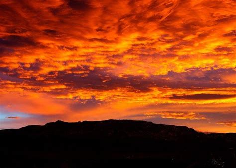 Sandia Mountains Sunset In Albuquerque Mountain Sunset Sunrise