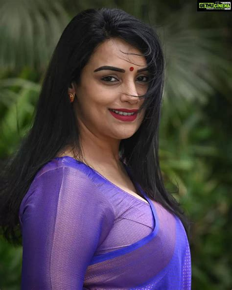 Shweta Menon And Sreejiths Hot Chemistry In Rathinirvedam