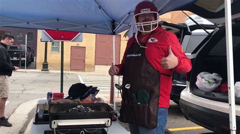 Kc Chiefs Fans Tailgate In Downtown Detroit Before Chiefs Lions Game