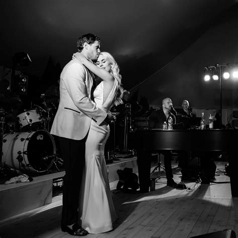 80 Modern Love Songs To Play At Your Wedding
