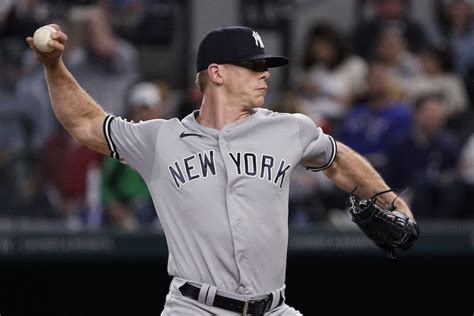 Yankees Ian Hamilton Exits Game Vs Blue Jays With Injury