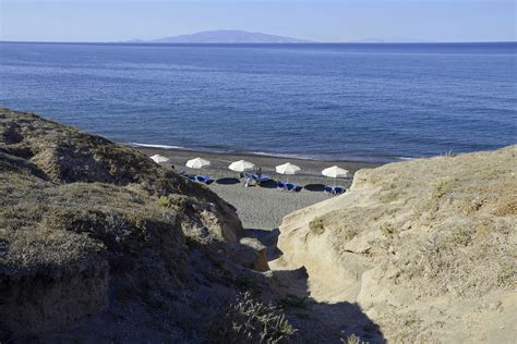 Paradisos Beach Near Oia 1 Santorinis Villages Pictures Greece