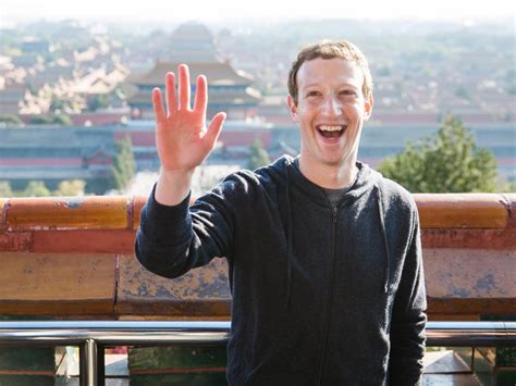 Mark zuckerberg is on facebook. Como Mark Zuckerberg e Priscilla Chan gastam a sua fortuna ...