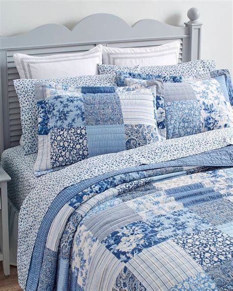 Paisley Patchwork Blue Quilt Set