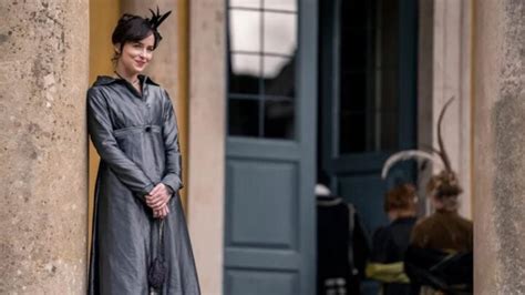 Watch Netflixs Unconventional Take On Jane Austen Classic ‘persuasion