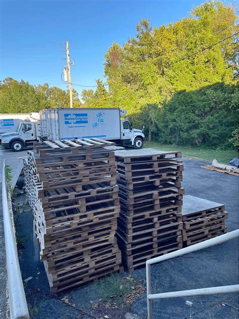 FREE PALLETS - Eye Makeup - Nashville, Tennessee | Facebook Marketplace